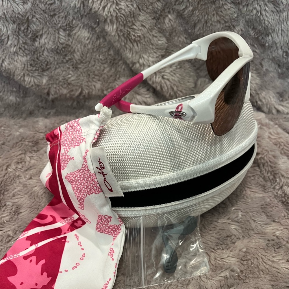 Women’s Oakley Sunglasses